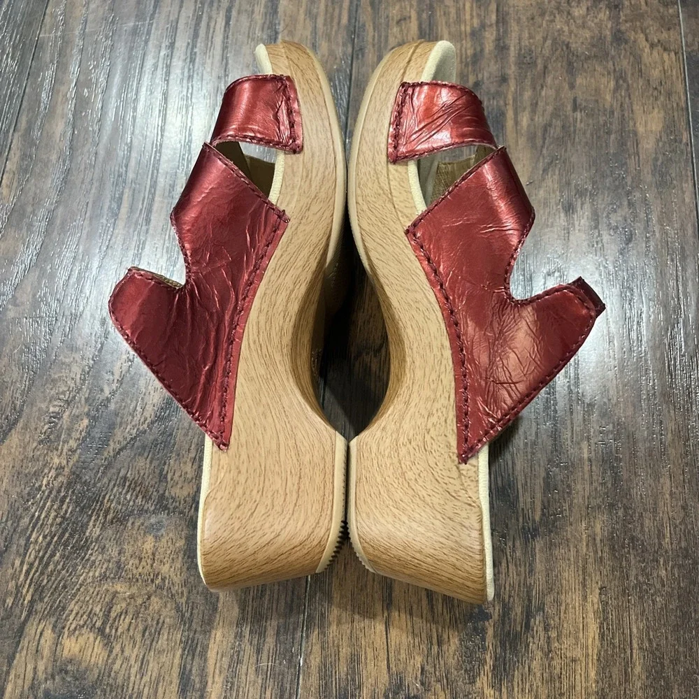 Dansko Sela Leather Wedge Sandals Women's Sz 39 Red Metallic Comfort Shoes